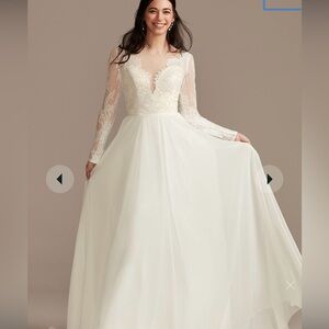 David’s Bridal Wedding Dress. Never worn. In original garment bag NWT